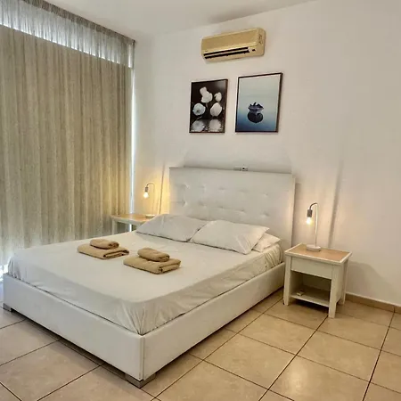 King's Apartamento Paphos